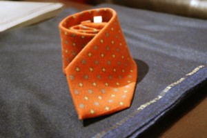 orange tie