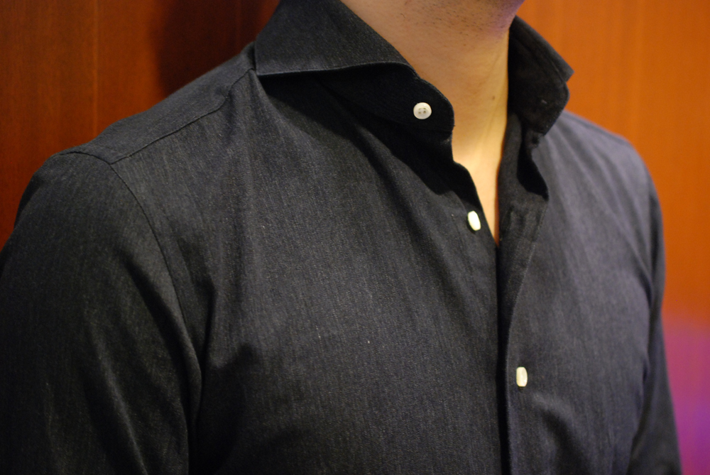 色落ちしないIndigo shirt