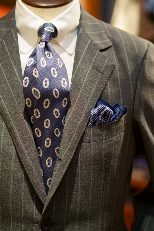 dormeuil 05-2933 フレスコグレーストライプ　オーダースーツZERBINO銀座店