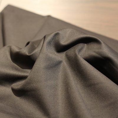 ロロ・ピアーナ　黒無地