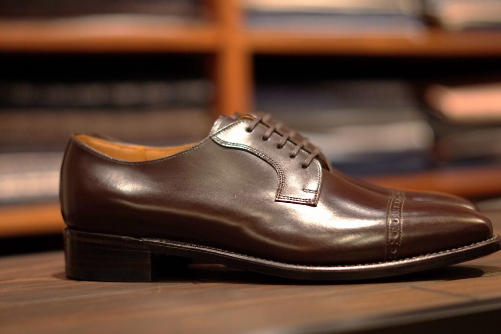 BROWN SHOSE