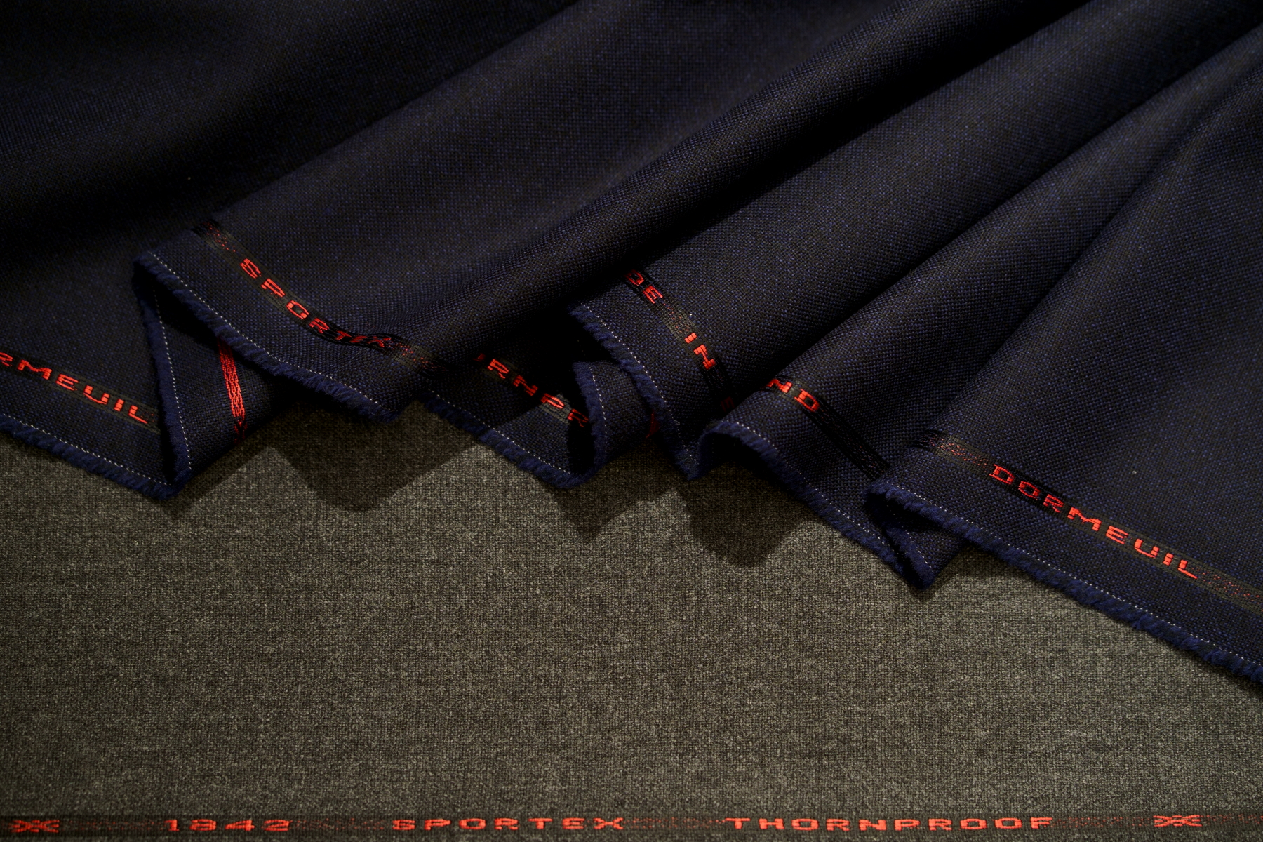 dormeuil spotex thornproof