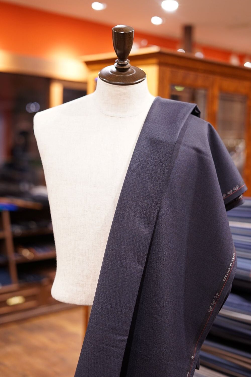 「DORMEUIL TRAVEL RESISTANT」科学と服地の融合