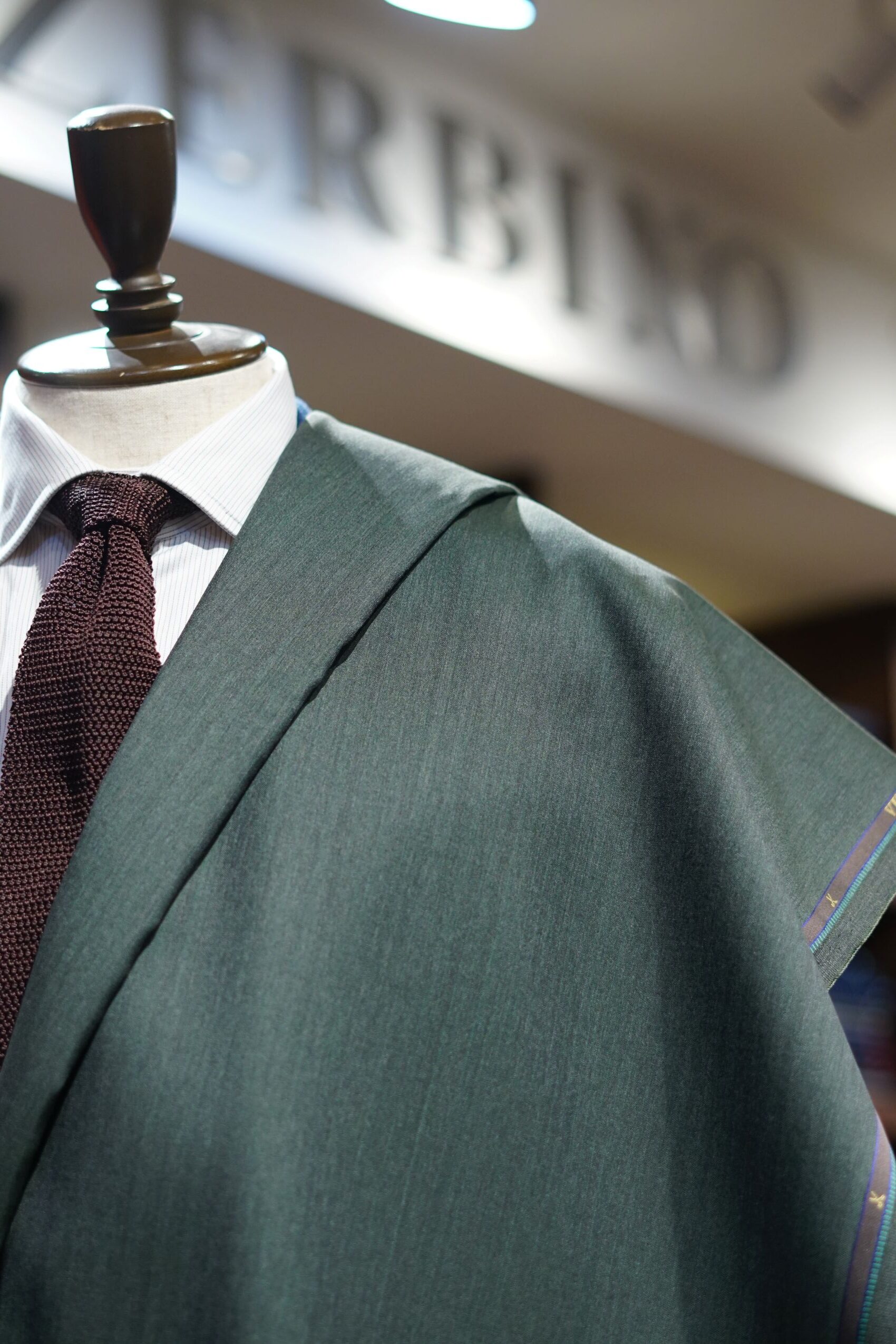 オーダースーツ用服地、カノニコのソラーロ