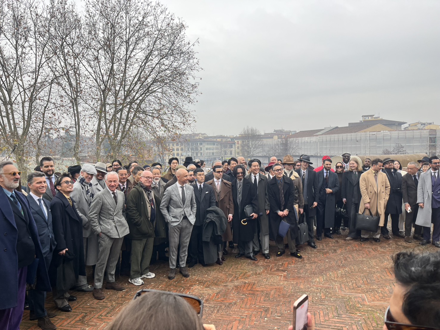 背広散歩前の集会