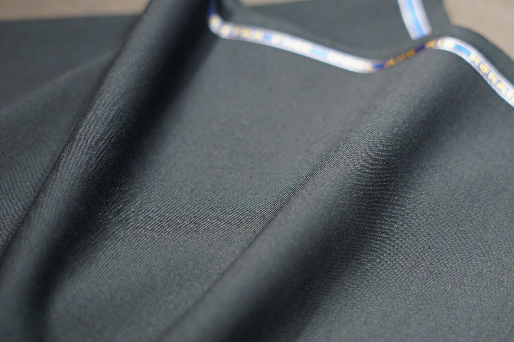 ダイドーリミテッドのモヘア生地