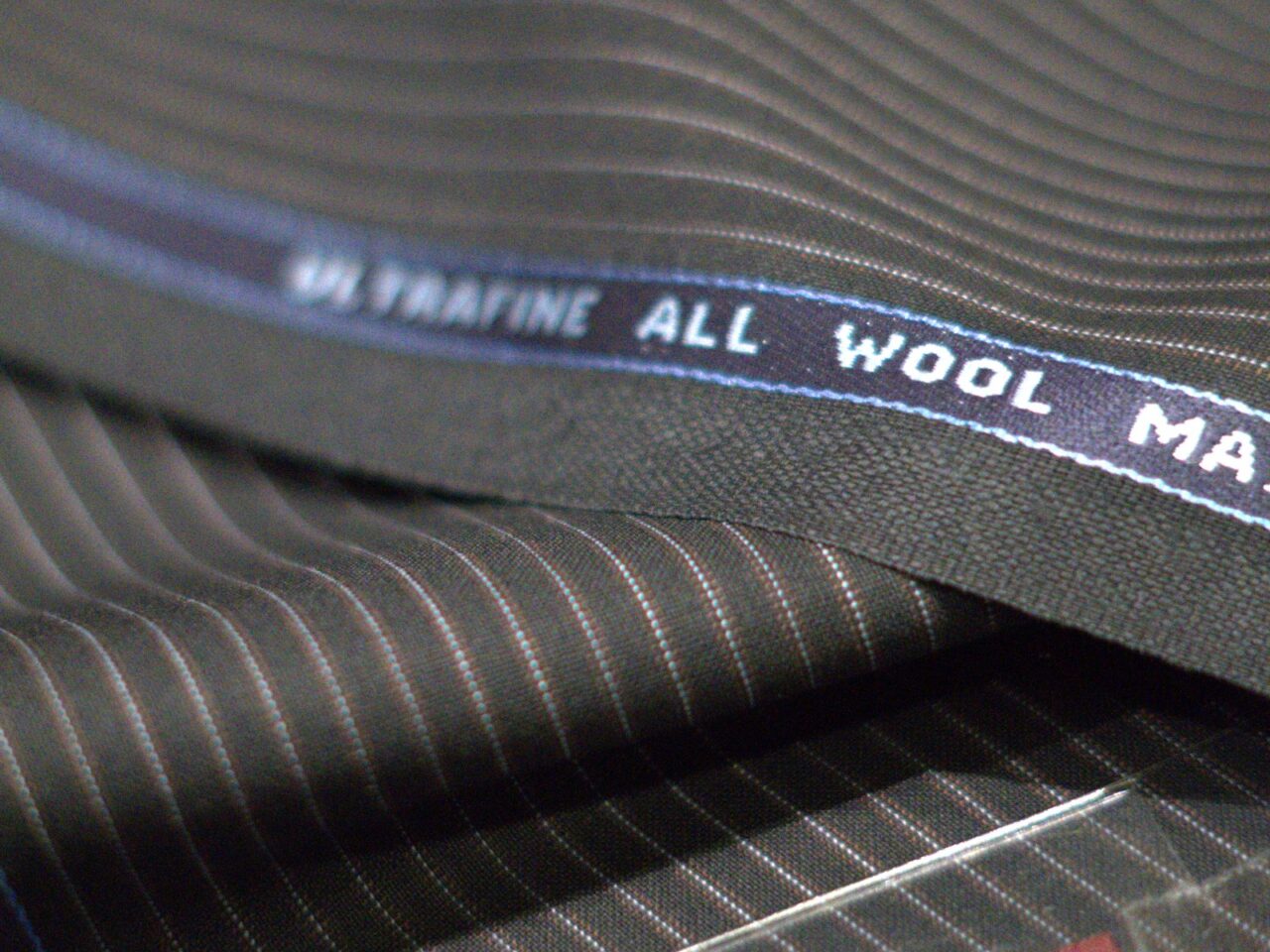 LASSIEREMILLS、B.V. NIXON