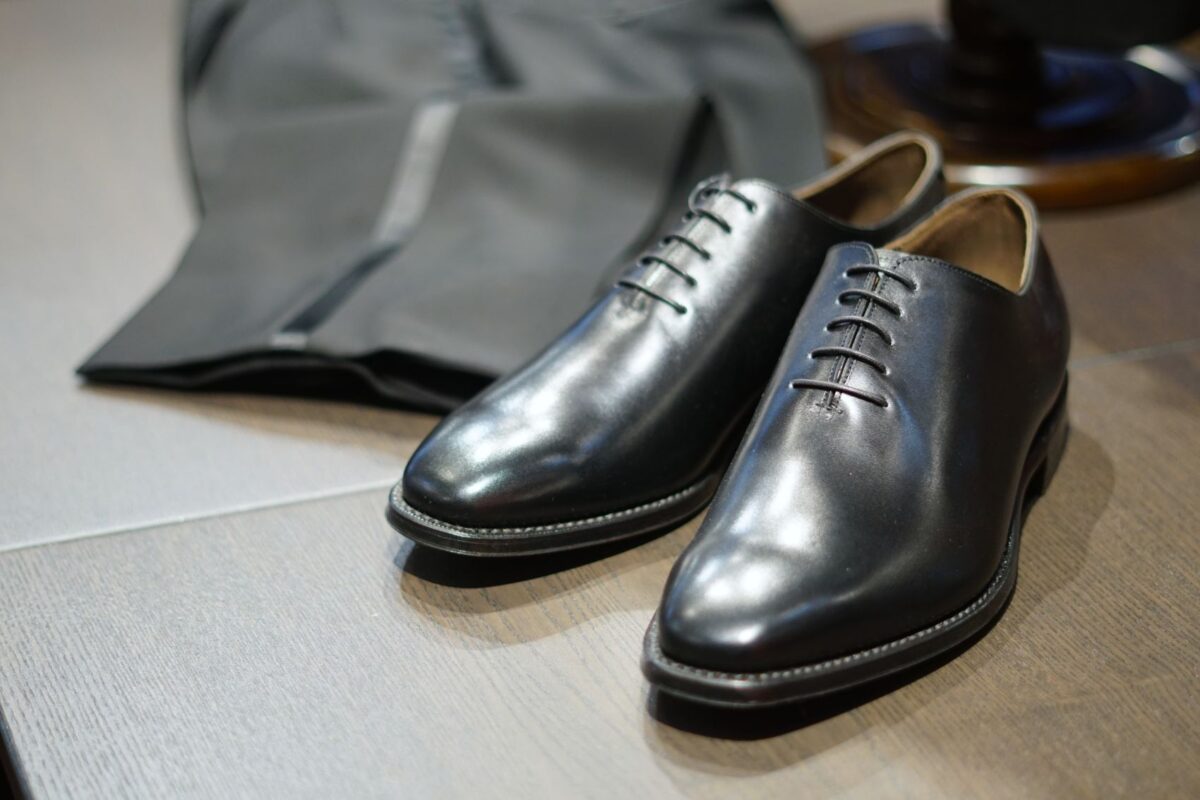 Tuxedo　タキシード　オーダータキシード　Order Tuxedo ピークドラペル 拝絹 側章 フォーマル　結婚式　新郎