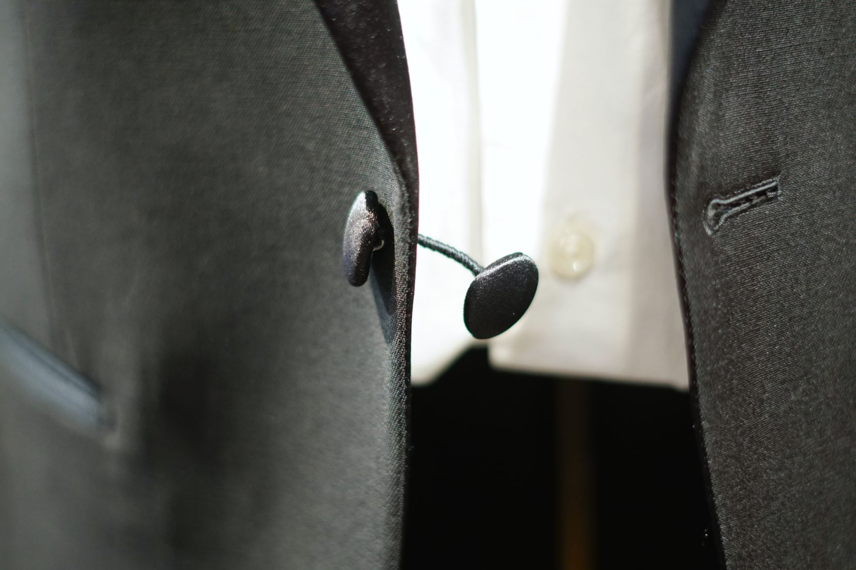 Tuxedo　タキシード　オーダータキシード　Order Tuxedo ピークドラペル 拝絹 側章 フォーマル　結婚式　新郎