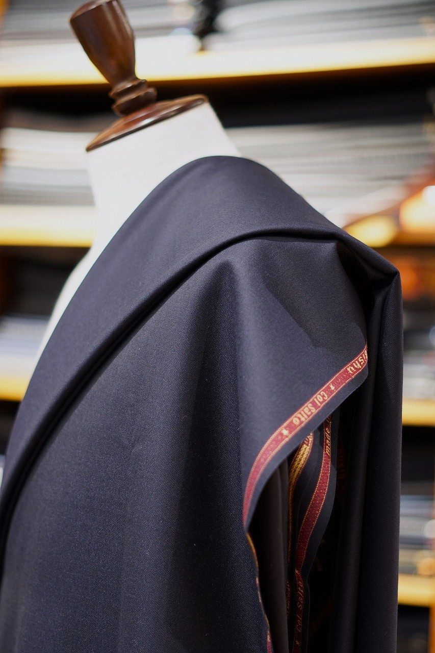 ネイビースーツ