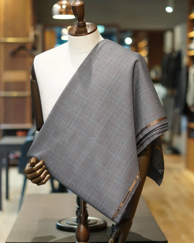 ZERBINO...

【Fabric】
SMITH WOOLLENS

55-3790

W100%

【Order Suits】
Custom Line ¥83,000-(91,300)
Luxury  Line ¥134,000-(147,400)

#madetomeasure#zerbino#suits#ordersuit#ordershirt#スーツ#スーツスタイル#オーダースーツ#オーダーシャツ#イージーオーダー#オーダーシューズ#オーダーコート#ゼルビーノ#背広 #smithwoollens