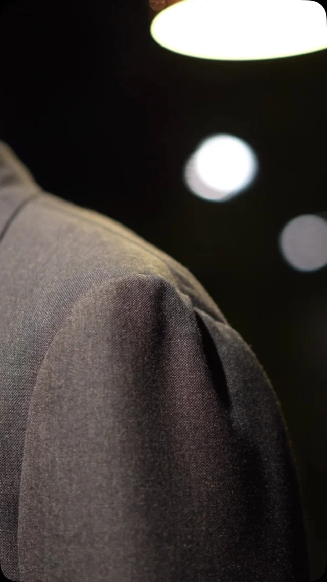 zerbino…

DORMEUIL ROYAL MOHAIR-ドーメル ロイヤルモヘヤ-

WOOL75% MOHAIR25%

NAVY:No.TS7217
GLAY:No.TS7216

【Order Sutis Price】

Custom Line ¥153,000-(¥168,300-)
Luxury Line ¥214,000-(¥235,400-)

掲載Suit
Handmade Line ¥364,000-(¥400,400-)

 #medetoasure #sutis  #ordersutis #zerbino #スーツ #スーツスタイル #オーダースーツ #オーダーシャツ #オーダーコート #オーダーシューズ #ゼルビーノ #背広  #DORMEUIL #ドーメル