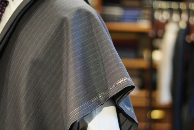 ZERBINO...

-MINOVA-

No.996-1020

W50 KM50

【Order Suit】

Custom Line : ¥69,300in tax
Luxury Line : ¥136,400in tax

#madetomeasure#zerbino#suits#ordersuit#ordershirt#スーツ#スーツスタイル#オーダースーツ#オーダーシャツ#イージーオーダー#オーダーシューズ#オーダーコート#ゼルビーノ#背広