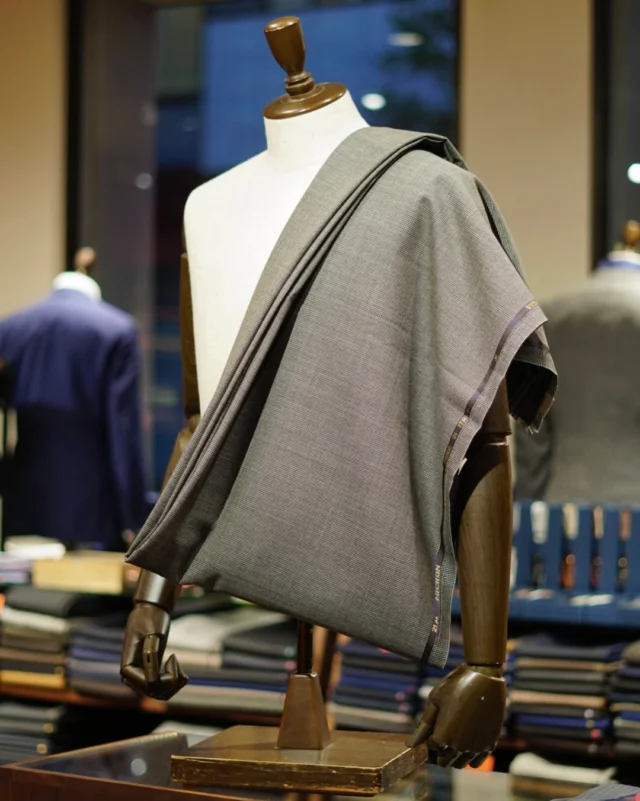 ZERBINO...

-CANONICO-

No.10CN-1066

W100

【Order Suit】

Custom Line : ¥80,300in tax
Luxury Line : ¥147,400in tax

#madetomeasure#zerbino#suits#ordersuit#ordershirt#スーツ#スーツスタイル#オーダースーツ#オーダーシャツ#イージーオーダー#オーダーシューズ#オーダーコート#ゼルビーノ#背広