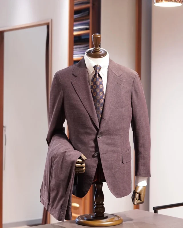 ZERBINO...

【Fabric】
TOLLEGNO 3DWOOL

45-3545

W49% C40% L10% Pu1%

【Order Jacket】
Custom Line ¥64,000-(70,400)
Luxury Line ¥124,000-(136,400)

#madetomeasure#zerbino#suits#ordersuit#ordershirt#スーツ#スーツスタイル#オーダースーツ#オーダーシャツ#イージーオーダー#TOLLEGNO