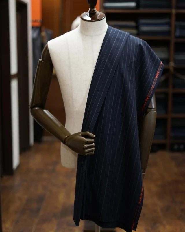ZERBINO...

【Fabric】
HARRISONS HAVANA-ハリソンズ-
W100％

品番：22206H

【Order Suits】
Custom Line¥113,300(inTAX)
Luxury Line¥180,400(inTAX)

#madetomeasure#zerbino#suits#ordersuit#ordershirt#スーツ#スーツスタイル#オーダースーツ#オーダーシャツ#イージーオーダー#オーダーシューズ#オーダーコート#ゼルビーノ#背広#harrisons#ハリソンズ