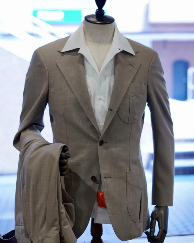 ZERBINO...

【サンプルセール】

¥82,060-(税込)

↓ 30%OFF

¥57,442-(税込)

#madetomeasure#zerbino#suits#ordersuit#ordershirt#スーツ#スーツスタイル#オーダースーツ#オーダーシャツ#イージーオーダー#オーダーシューズ#オーダーコート#ゼルビーノ#背広 #サンプル