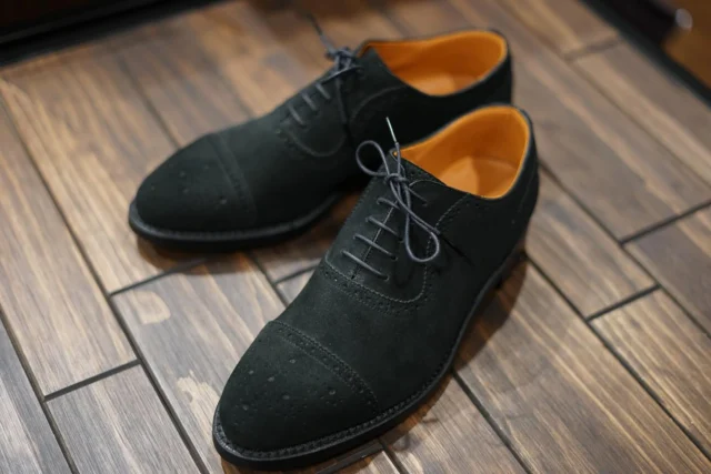 ZERBINO…

【Clearance Sale 対象シューズ】

Last ES37
Lather Charles F Stead
Size 25.5/D

Price
80,300-(in tax)
↓30%OFF
56,210-(in tax)

#madetomeasure#zerbino#suits#ordersuit#ordershirt#スーツ#スーツスタイル#オーダースーツ#オーダーシャツ#イージーオーダー#オーダーシューズ#オーダーコート#ゼルビーノ#クリアランスセール#clearancesale
