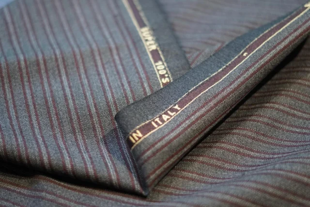 ZERBINO...

〈fabric〉
・MADE IN ITALY
・W100%

品番：AK2405-537

〈suit price〉
・Custom Line　￥73,000＋tax（￥80,300）
・Luxury Line　￥134,000＋tax（￥147,400）

#madetomeasure#zerbino#suits#ordersuit#ordershirt#スーツ#スーツスタイル#オーダーシャツ#イージーオーダー#オーダーシューズ#オーダーコート#ゼルビーノ#背広