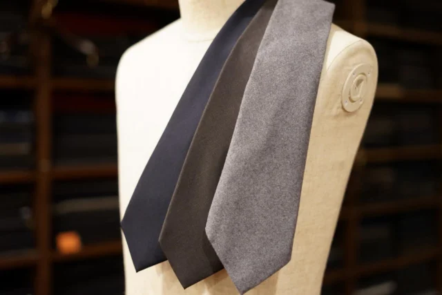 ZERBINO…

Col Salto Sette Pieghe 
-セッテピエゲ-

¥10,780-(in tax)

お待たせいたしました。
2025年秋冬の新作セッテピエゲが仕上がってまいりました。
是非店頭にてご覧ください。

#madetomeasure#zerbino#suits#ordersuit#ordershirt#スーツ#スーツスタイル#オーダースーツ#オーダーシャツ#イージーオーダー#オーダーシューズ#オーダーコート#ゼルビーノ#セッテピエゲ#settepieghe