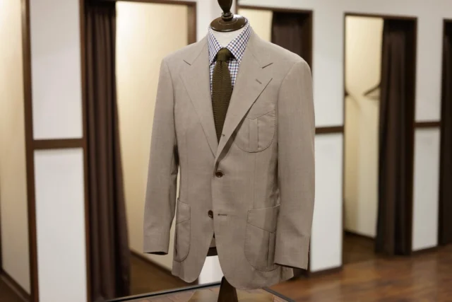 ZERBINO…

【Clearance Sale対象スーツ】

Sample Number RSS6220

Price
¥82,060-(in tax)
↓30%OFF
¥57,442-(in tax)

※クリアランスセールは7月31日までの開催となっております。

#madetomeasure#zerbino#suits#ordersuit#ordershirt#スーツ#スーツスタイル#オーダースーツ#オーダーシャツ#イージーオーダー#オーダーシューズ#オーダーコート#ゼルビーノ#clearancesale#クリアランスセール