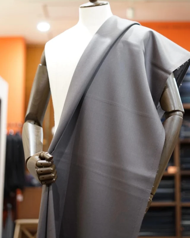 ZERBINO...

【Fabric】
CANONICO-カノニコ-
W100％

品番：684601-9831

【Order Suits】
Custom Line¥91,300(inTAX)
Luxury Line¥158,400(inTAX)

#madetomeasure#zerbino#suits#ordersuit#ordershirt#スーツ#スーツスタイル#オーダースーツ#オーダーシャツ#イージーオーダー#オーダーシューズ#オーダーコート#ゼルビーノ#背広#カノニコ#canonico