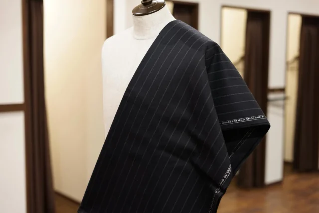 ZERBINO…

【Order Suit】
Bulmer&Lumb
-バルマーアンドラム-

Fabric Number 84-2932Z
W100%

Custom Line ￥91,300-(in tax)
Luxury Line ¥158,400-(in tax)

#madetomeasure#zerbino#suits#ordersuit#ordershirt#スーツ#スーツスタイル#オーダースーツ#オーダーシャツ#イージーオーダー#オーダーシューズ#オーダーコート#ゼルビーノ#bulmerandlumb#バルマーアンドラム