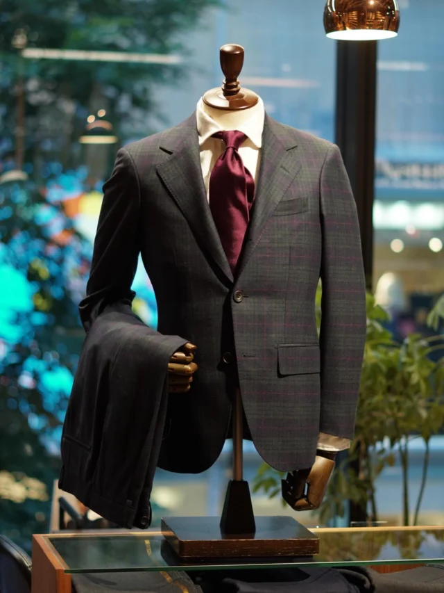 ZERBINO...

【Fabric】

marzotto

KBTｰS619

W100%

【Order Suit】
Custom Line ¥63,000-(69,300)
Luxury Line ¥124,000-(136,400)

#madetomeasure#zerbino#suits#ordersuit#ordershirt#スーツ#スーツスタイル#オーダースーツ#オーダーシャツ#イージーオーダー#オーダーシューズ#オーダーコート#ゼルビーノ#背広 #marzotto