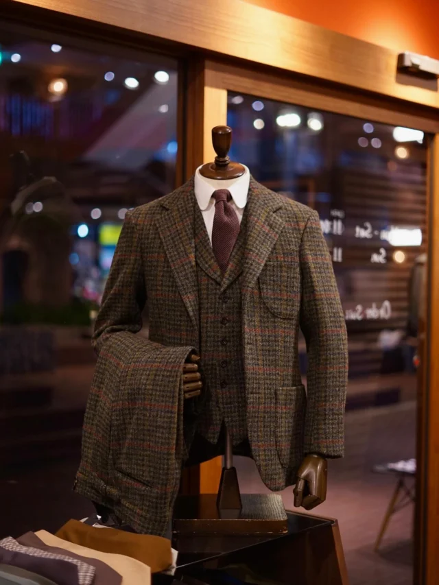 ZERBINO...

Harris Tweed -ハリス・ツイード-

【Order Suits】
Custom Line ¥111,100-(税込)

Luxury Line ¥169,400-(税込)

※ベストは別料金です。

W100%

No.47-4315

#madetomeasure#zerbino#suits#ordersuit#ordershirt#スーツ#スーツスタイル#オーダースーツ#オーダーシャツ#イージーオーダー#オーダーシューズ#オーダーコート#ゼルビーノ#背広 #ハリスツイード #harristweed