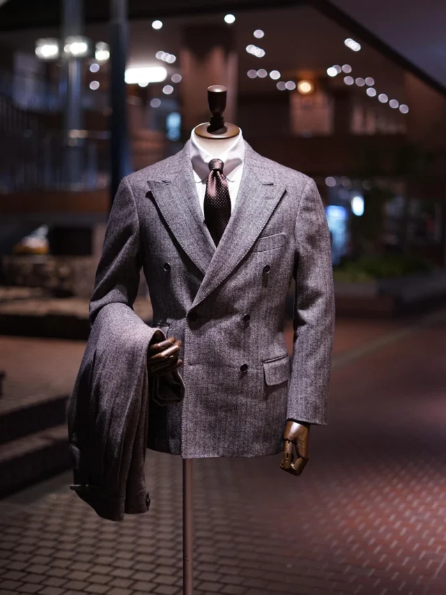 ZERBINO...

Vintage Archive -ヴィンテージ・アーカイブ-

【Order Suits】
Custom Line ¥91,300-(税込)
Luxury Line ¥158,400-(税込)

※別途ダブルオプションがかかります。

No.47-260Z

※こちらの生地は一点物となります。在庫の有無に関してはZERBINO各店にお問い合わせください。