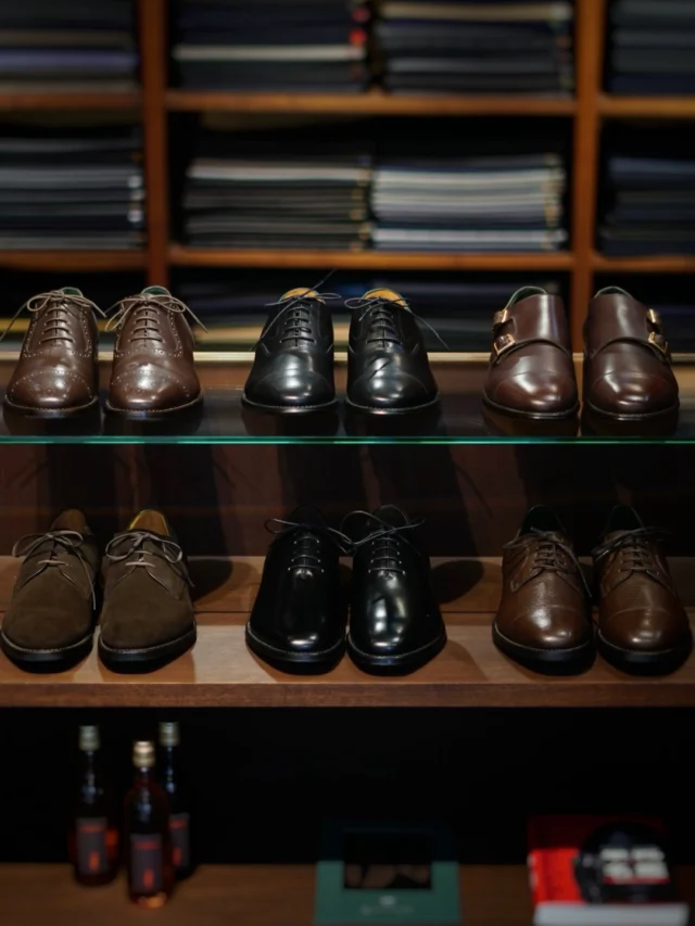 ZERBINO...

【CLEARANCE SALE】

日本の老舗・宮城興業による
「和創良靴」を、
ZERBINOにて30％OFFでご用意しました。

日本人の足を知り尽くした木型、
丁寧なグッドイヤー製法、
履き込むほどに増す革の表情。

サイズ・モデルには限りがありますが、
このクオリティをこの価格で手に入れられるのは今だけ。

気になる方はぜひお早めに。

SQ-05 アデレード
サイズ 25
甲革 ZONTA#1326（茶）
¥105,600税込
↓30％OFF
¥73,920（税込）

SQ-04 ダブルモンク
サイズ 25
甲革 KIW13（濃茶）
¥59,400税込
↓30％OFF
¥41,580（税込）

SQ-02 Vフロント
サイズ 25
甲革 スーパーバックCAFE
¥75,900税込
↓30％OFF
¥53,130（税込）

SQ-06 キャップタービー
サイズ 26
甲革 ADRIA CHOCO シボ茶
¥56,100税込
↓30％OFF
¥39,270（税込）

SQ-01 ストレートチップ
サイズ 25.5
甲革 ZONTA黒
¥100,100税込
↓30％OFF
¥70,070（税込）

SQ-03ホールカット
サイズ 26.5
甲革 アノネイ黒
¥100.100（税込）
↓30％OFF
¥70,070（税込）

#zerbino#suits #オーダーシューズ #革靴